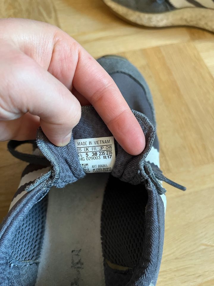 Adidas I-5923 sneaker Turnschuhe grau weiß 38 in München - Schwabing-West |  eBay Kleinanzeigen ist jetzt Kleinanzeigen