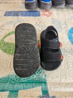 Adidas Jungen Sandalen Badeschlappen Flip schwarz Gr. 20 Bayern - Ensdorf Vorschau