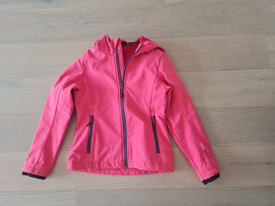 Schöne Softshelljacke von CMP Gr 140 für Mädchen in Heiligenhaus