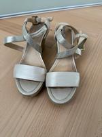 Wunderschöne Sandalen gold / creme von Geox, Größe 38 Dortmund - Innenstadt-West Vorschau