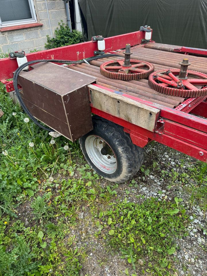 Zuführtisch Tajfun Rollentisch Sägespaltautomat in Montabaur