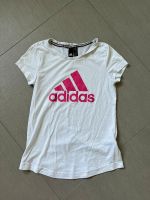 T-Shirt von Adidas, Größe 152, super Zustand Baden-Württemberg - Weinsberg Vorschau