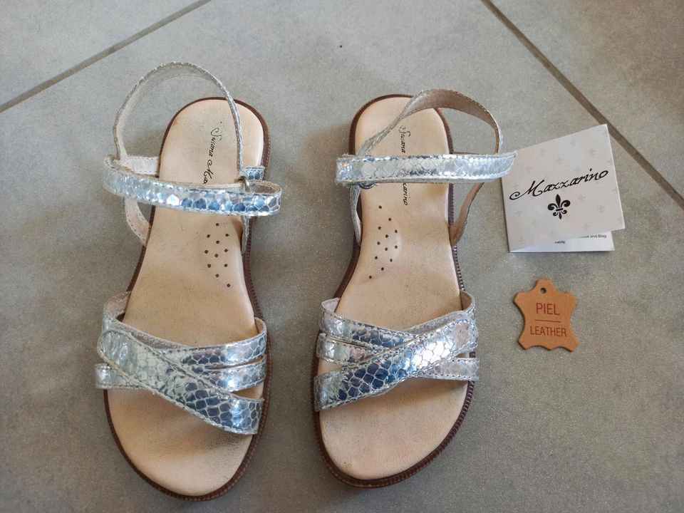 Susana Mazzarino (Lea Lelo) Sandalen silber Leder Gr. 33 Mädchen in Isen