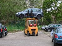 VW Touran TDI Schlachtfest Ersatzteile Teileträger Niedersachsen - Delmenhorst Vorschau