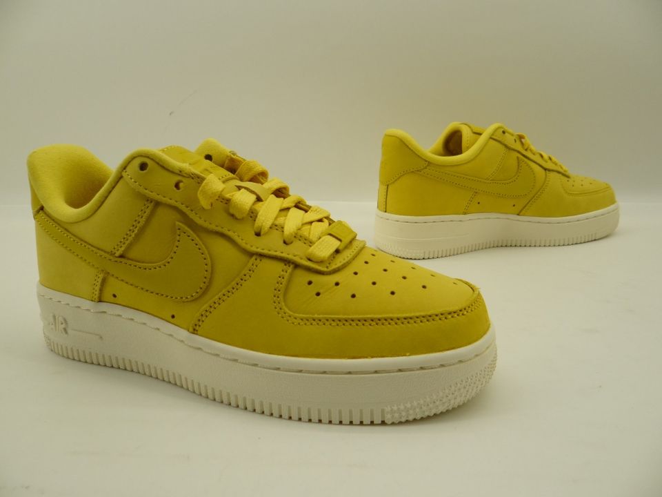 Nike AIR FORCE 1 PREMIUM Sneaker Schuhe Damen Mädchen Gr.35,5 in Stadtallendorf