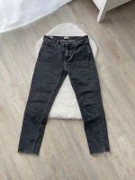 Mom Jeans Tommy Hilfiger High Rise Slim Izzy Gr. 28/32 Baden-Württemberg - Geislingen an der Steige Vorschau