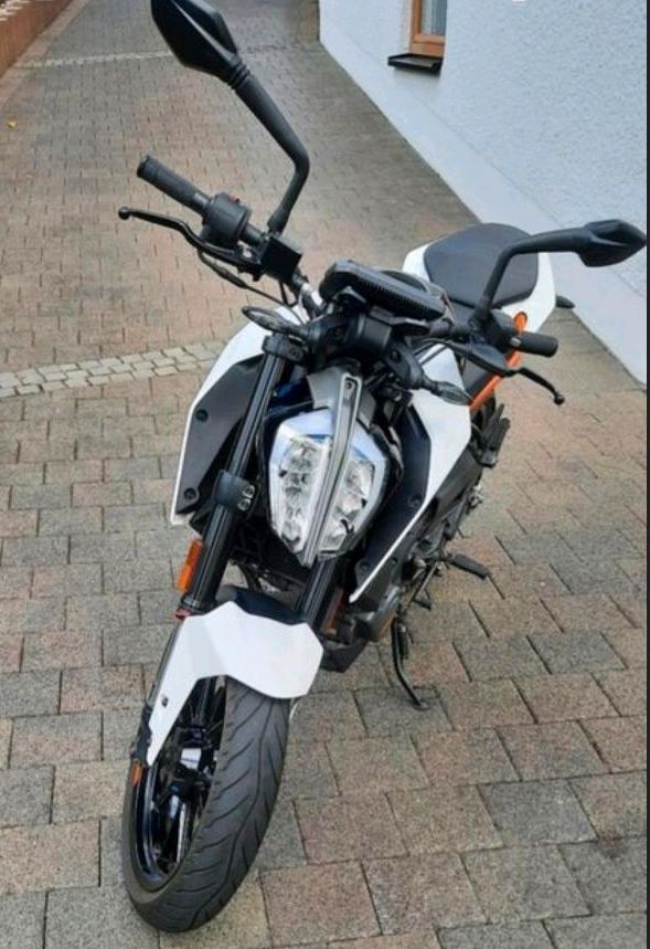 KTM Duke 125  BJ. 2020   3500km in Waldbröl