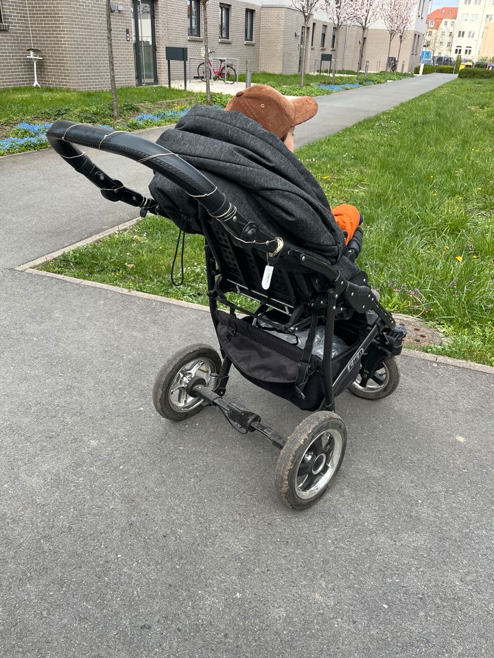 Multifunktionaler Kinderwagen + Babyautoschale in Dresden