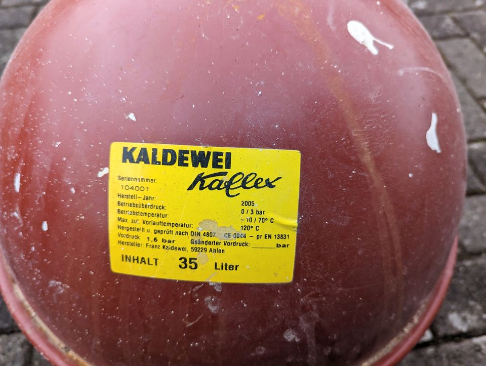 Ausdehnungsgefäß 35 Liter Heizung Ausgleichsbehälter Kaldewei 35L in Reinsfeld