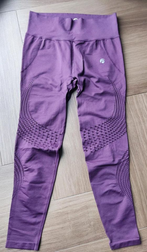 Oceans Apart Wine Rot Tiffany Pant L XL Neu Gym Leggings Sport in Rotenburg