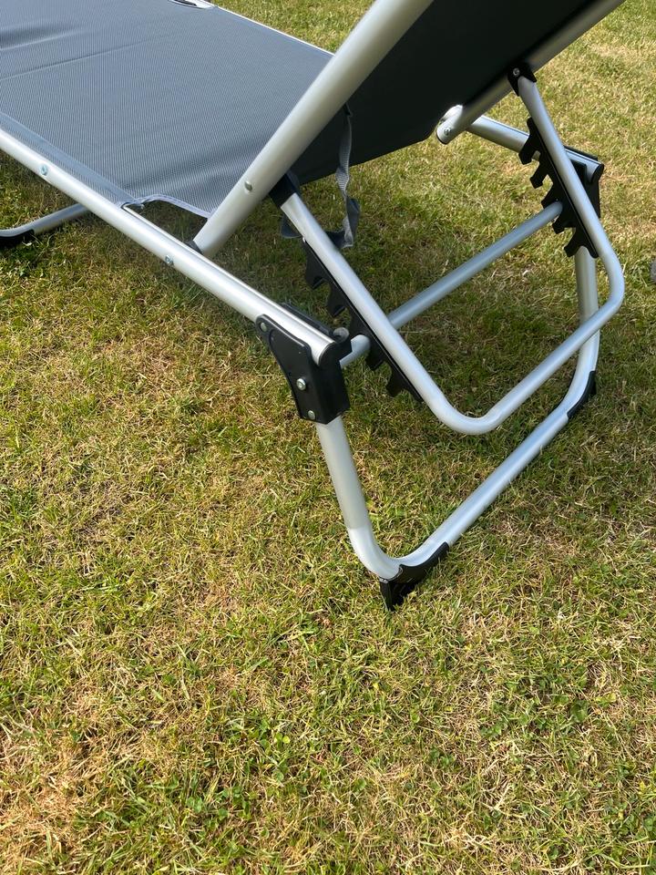 NEU Alu Sonnenliege klappbar Dach Gartenliege Strandliege 209cm in Soltau