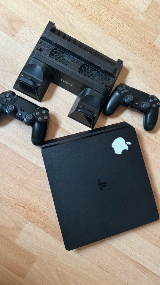 PlayStation 4 Slim + 9 spiele in Bremen