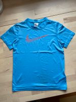 Shirt Nike Gr. 137-147 Berlin - Hellersdorf Vorschau