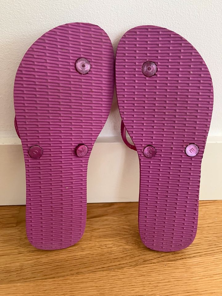 Havaianas FlipFlops Zehentrenner Gr EUR 37 38 pinklila in Frankfurt am Main