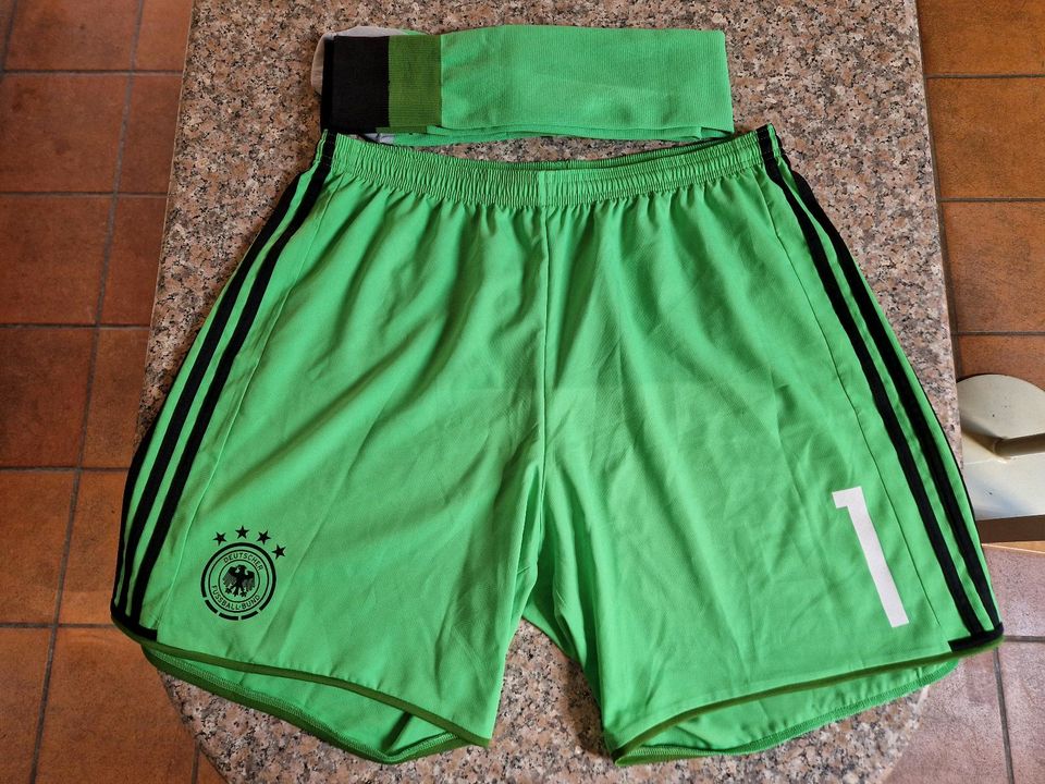 Adidas DFB Deutschland Spielerversion Trikot Set EM 2016 NEUER in München