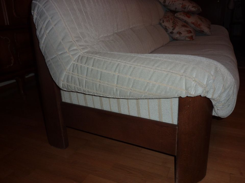 kleines Sofa mit Lattenrost, Größe 210 x 100 cm in Sarstedt