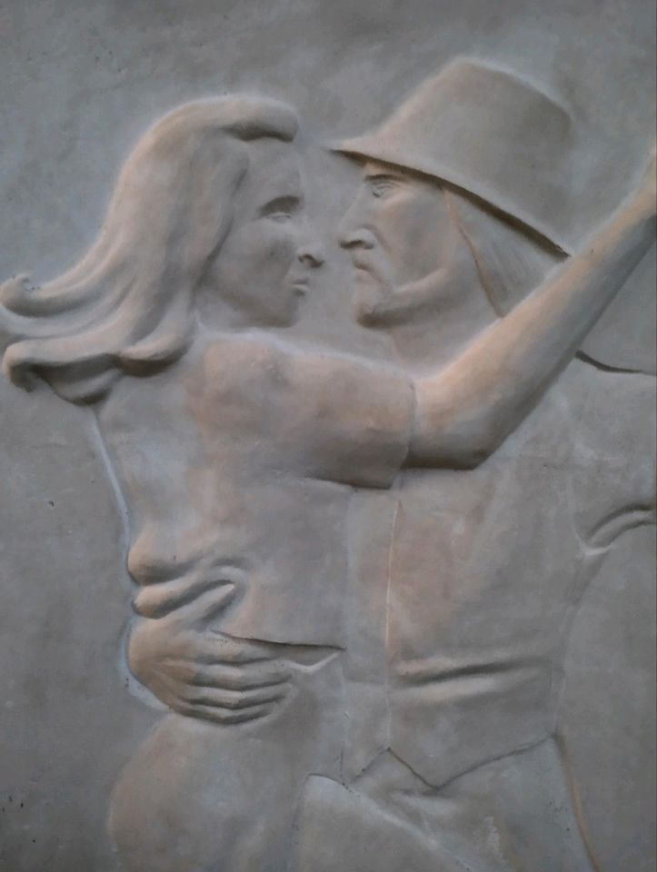 Tango Argentino, Flachrelief in Zernien