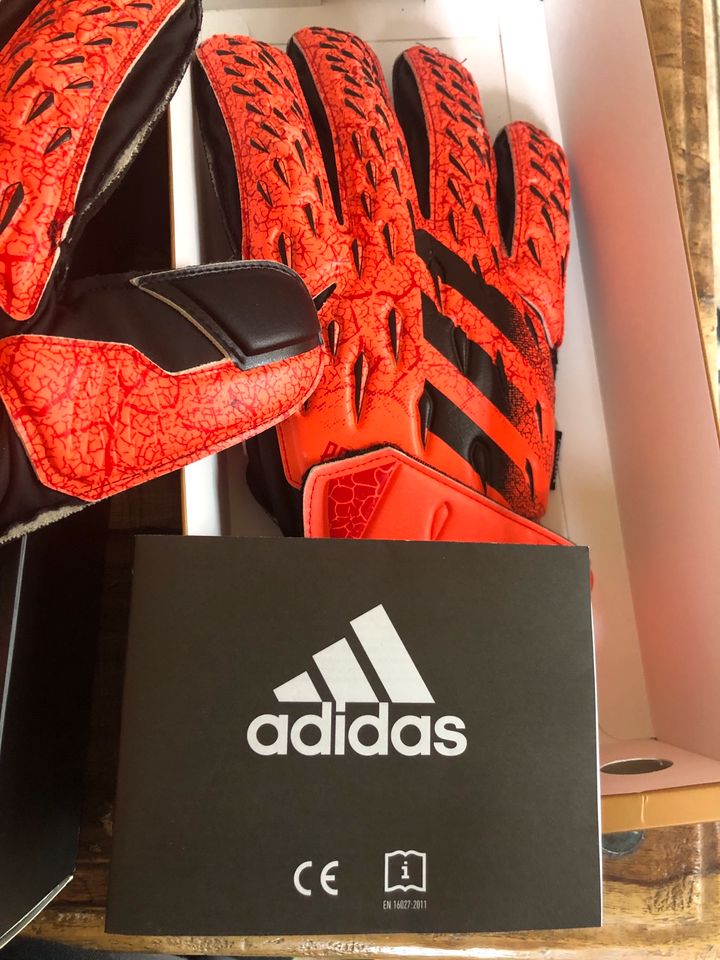 Adidas Fußball Handschuhe Predator GL Match Fingersave in Lorch