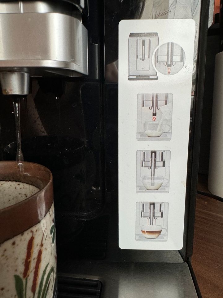 Bosch Kaffeevollautomat VeroCup 100 & Reinigungsmittel in Bamberg