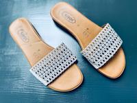 Sandalen Dianetten Pantoletten Glitzer Italy weiß silber Gr. 39 S Bayern - Ebermannstadt Vorschau