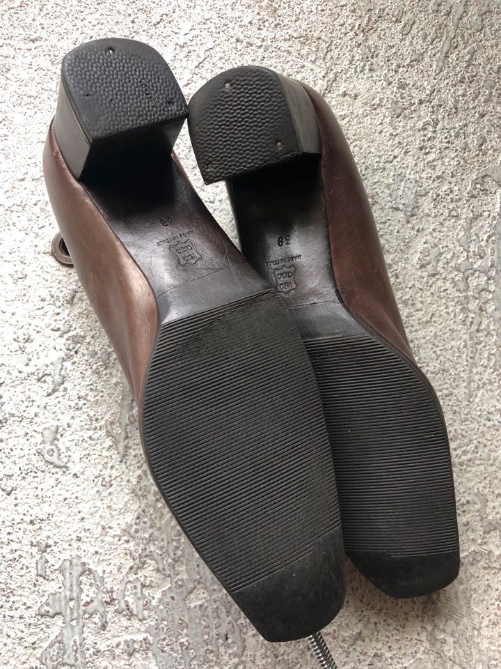 Größe 38 Leder / Italien  Design Schuh in Berlin
