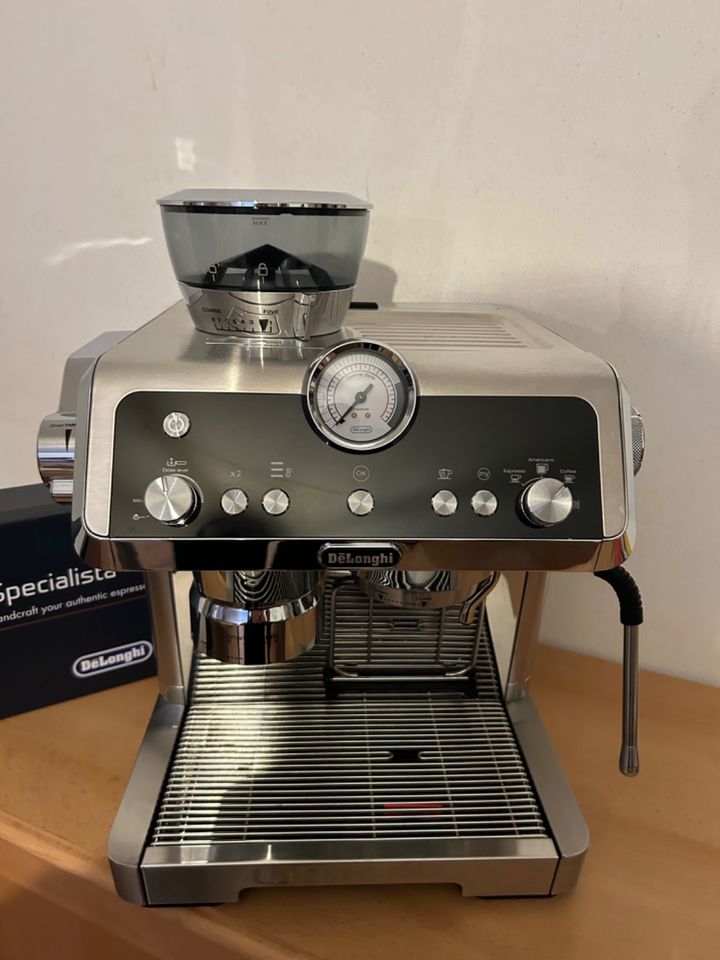 Siebträger Kaffeemaschine Delonghi LaSpecialista in Bad Krozingen