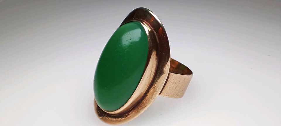 Großer 60er Jahre 333 Gold 8 k Vintage Jade Ring 58 in Reinstorf
