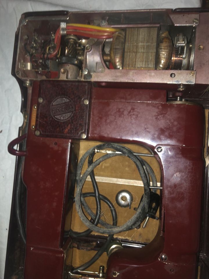 Freia - Nähmaschine in Nußdorf am Inn