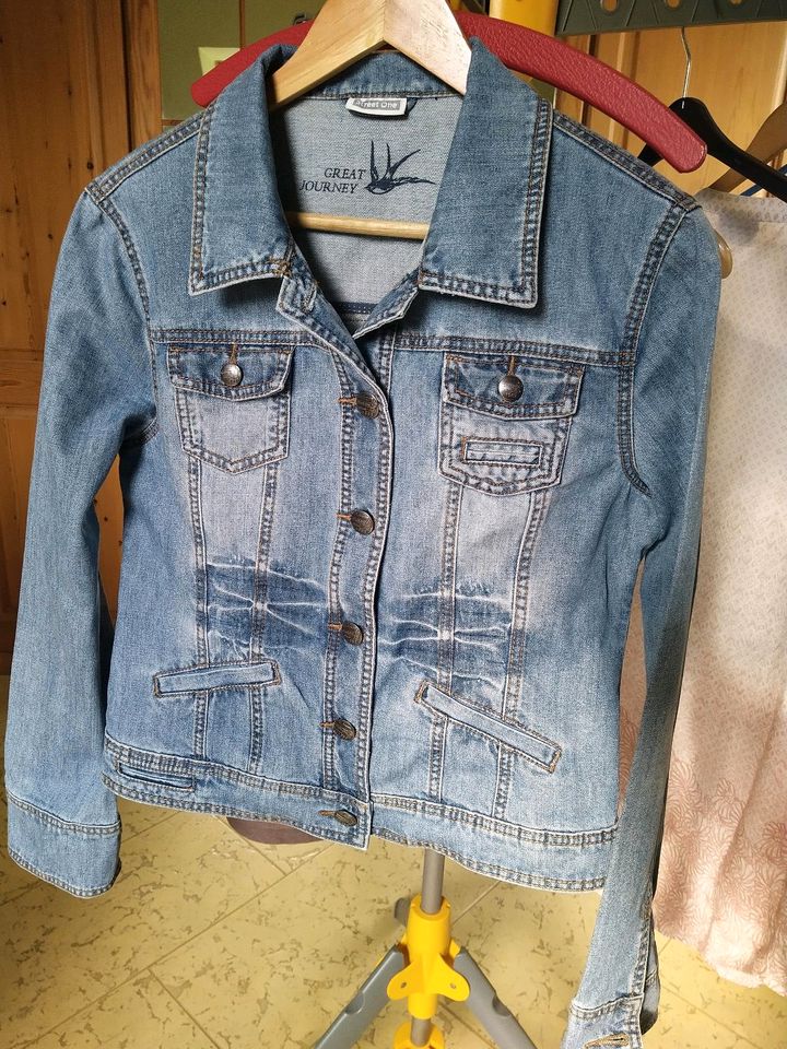 Jeansjacke Damen von Street One in Gr. 40, Neuwertig in Neustadt am Rübenberge