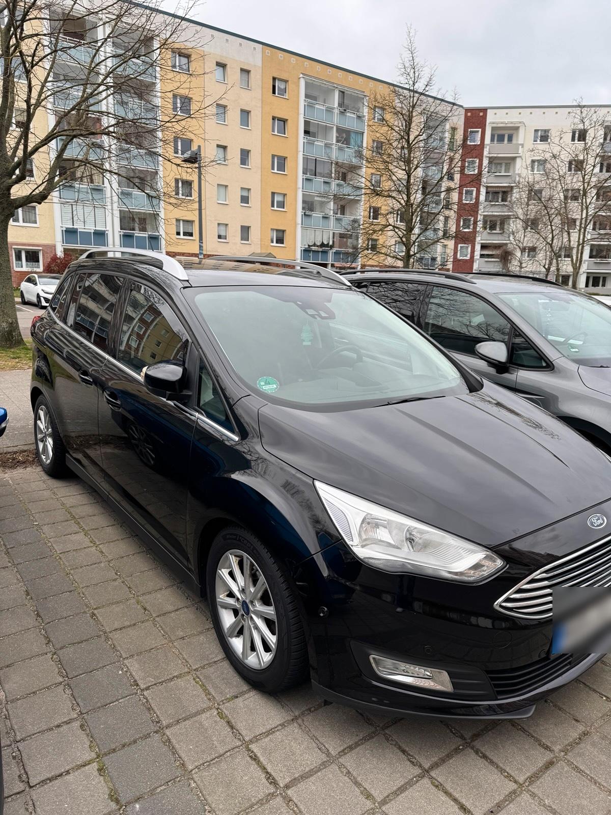 Abbildung des Autos Ford Grand C-Max 7 Sitze…