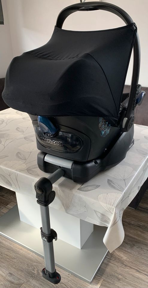 Maxi Cosi Cabrio Fix incl EasyBase OHNE Isofix in Eschwege