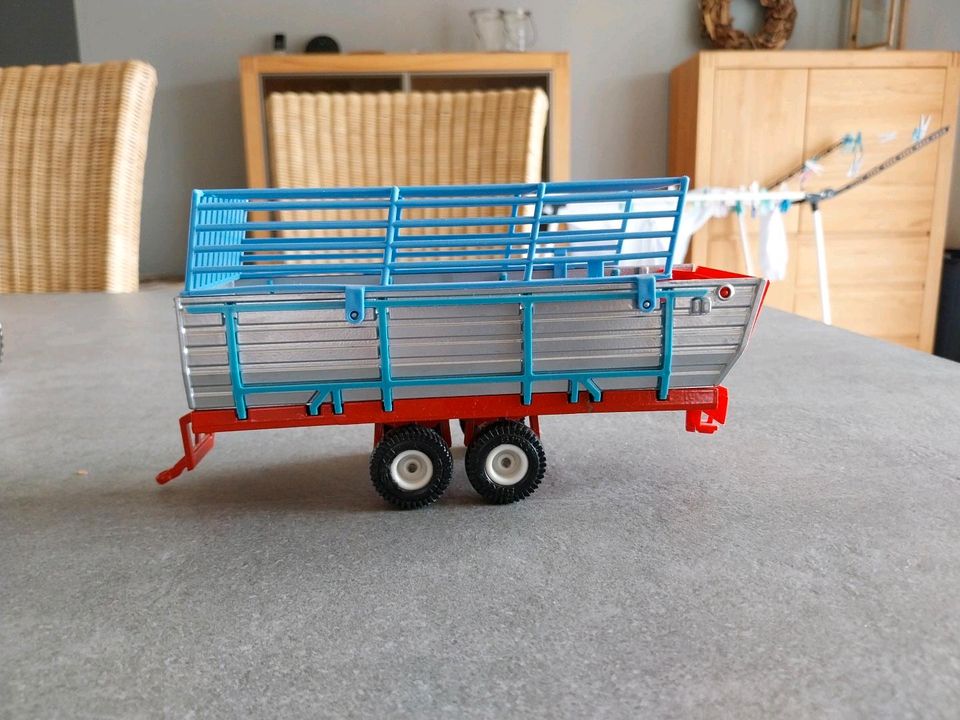 Siku Ladewagen Spielzeugautos Landwirtschaft in Simmern