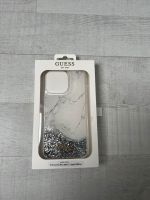 Guess IPhone 14 Pro Max Handyhülle weiß mit Marmor und Glitzer Nordrhein-Westfalen - Altena Vorschau