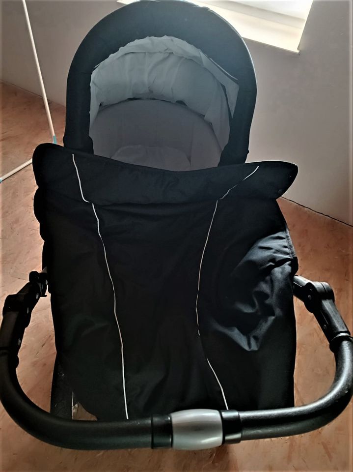 Bergsteiger Kinderwagen Capri in Ahaus