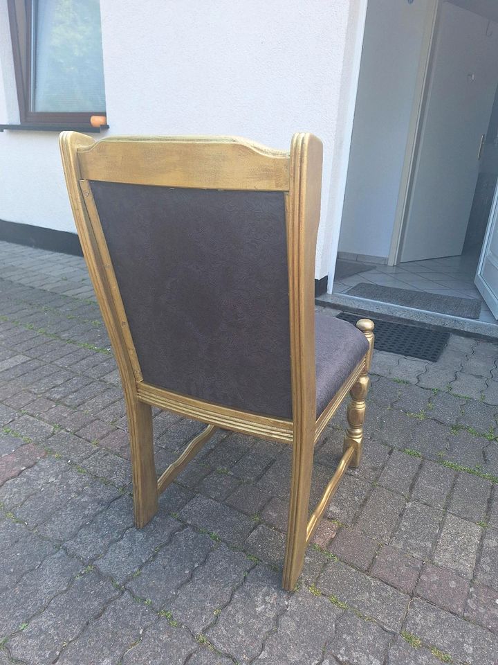Goldene stuhl in Fuldatal