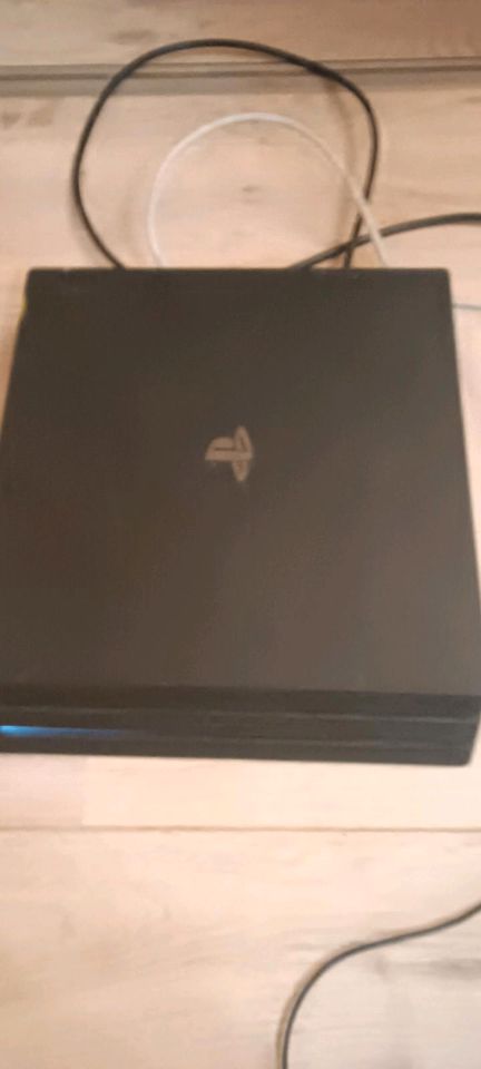 Ps4 pro 1tb in Vechta