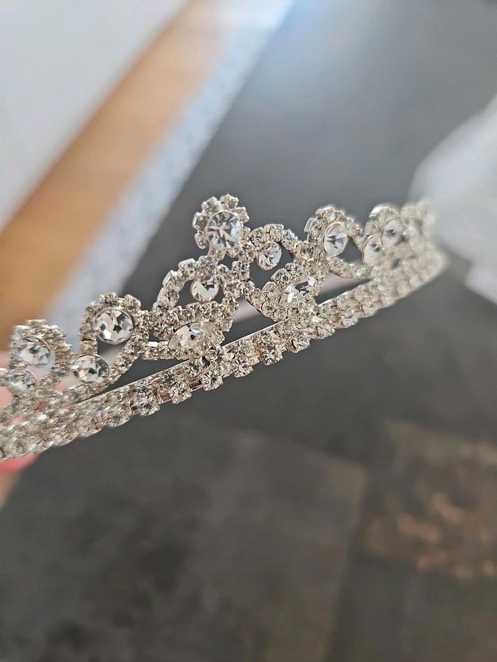 Kopfschmuck, Krone, Braut, Tiara, Diadem in Adelsdorf