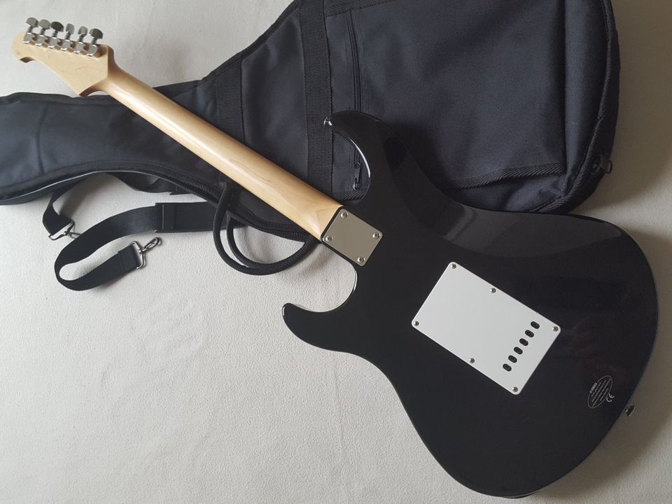 Yamaha Pacifica 112 E-Gitarre-Strat. in Staufen im Breisgau