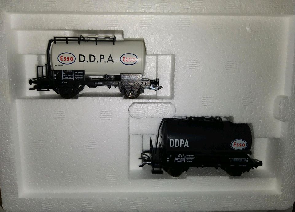 Märklin 48546 Esso Kesselwagen Set H0 in Düsseldorf