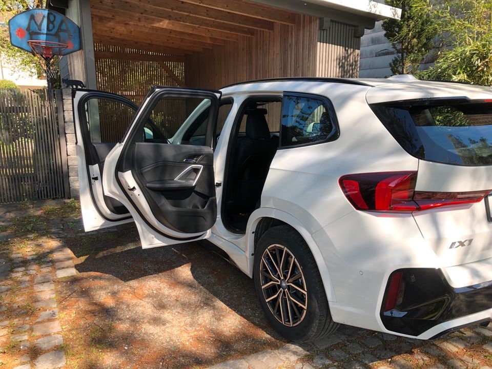 BMW iX1 xDrive30 - Neuwagen - sofort verfügbar in Dorfen
