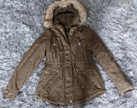 Sehr hübsche Damen Winterjacke Brandenburg - Dallgow Vorschau