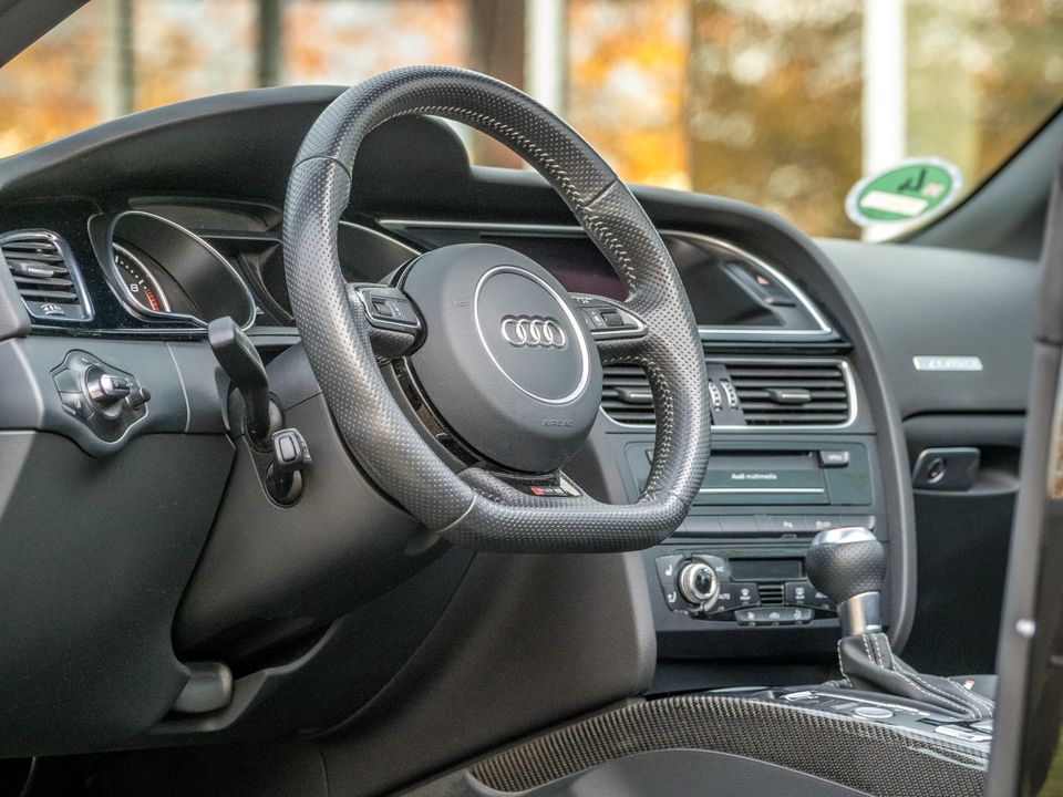 Audi RS5 Cabrio *Nackenheizung*Sitzlüftung*RSAGA*Carbon in Braunschweig