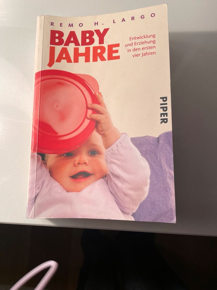 Babyjahre von Remo H. Largo in Hamburg