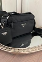 Prada Re-Nylon Schultertasche schwarz (Neu, ungetragen, Full-Set) Nordrhein-Westfalen - Neunkirchen-Seelscheid Vorschau