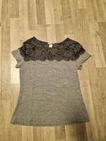 H&M T- SHIRT GRAU MIT DUNKLER SPITZE GR M Berlin - Marienfelde Vorschau