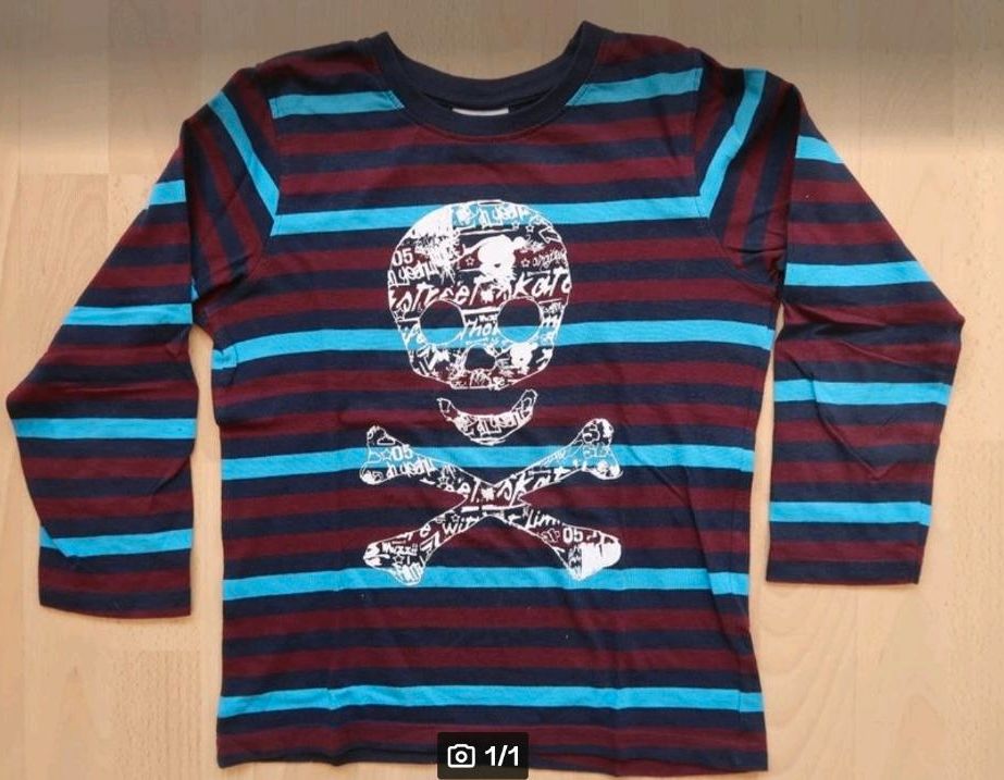 Langarmshirt, Shirt, Pirat, Totenkopf, Größe 128, Sweatshirt in  Nordrhein-Westfalen - Kaarst | eBay Kleinanzeigen ist jetzt Kleinanzeigen