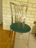 1 Stuhl Küchenstuhl massiv sehr stabil und schwer grün Hessen - Rodgau Vorschau