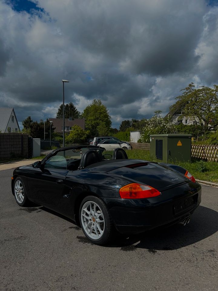 Porsche 986 Boxster 2.7 Handschalter RHD, 106TKM in Odenthal