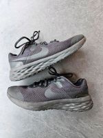 Nike Running Sneaker Sportschuhe 37,5 Brandenburg - Cottbus Vorschau