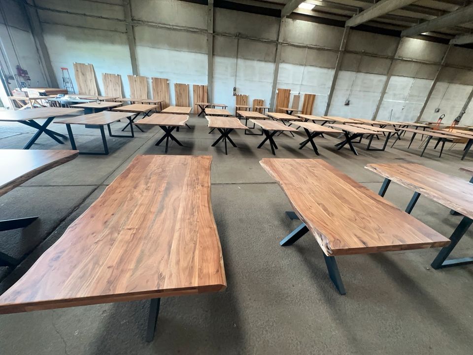 NEUE Esstisch Massiv Baumkantentisch Wildeiche Geölt Tisch Holz ab 65cm in Hamburg